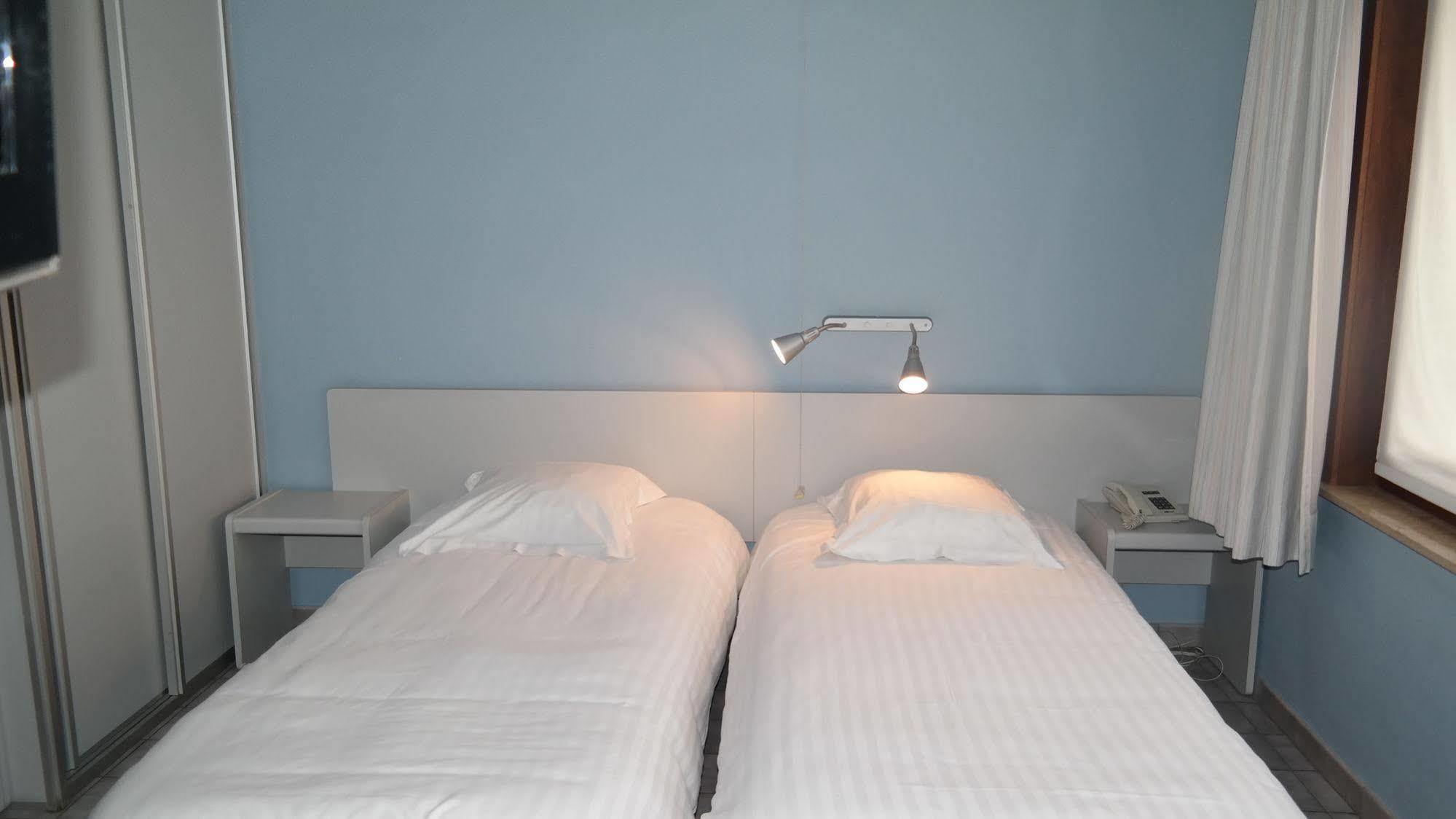 De Bonte Os Hotel & Tower Roeselare Bagian luar foto